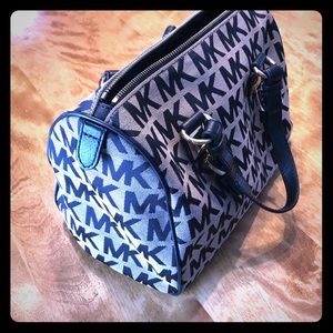 Michael Kors Signature Grayson satchel